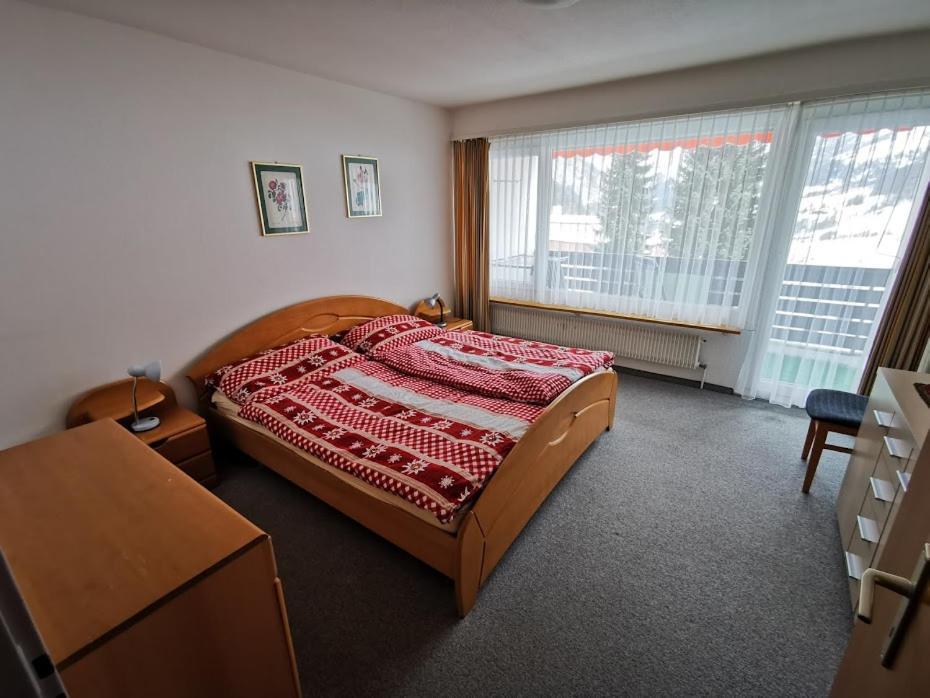 Apartments Haus Quelle Лойкербад Екстериор снимка
