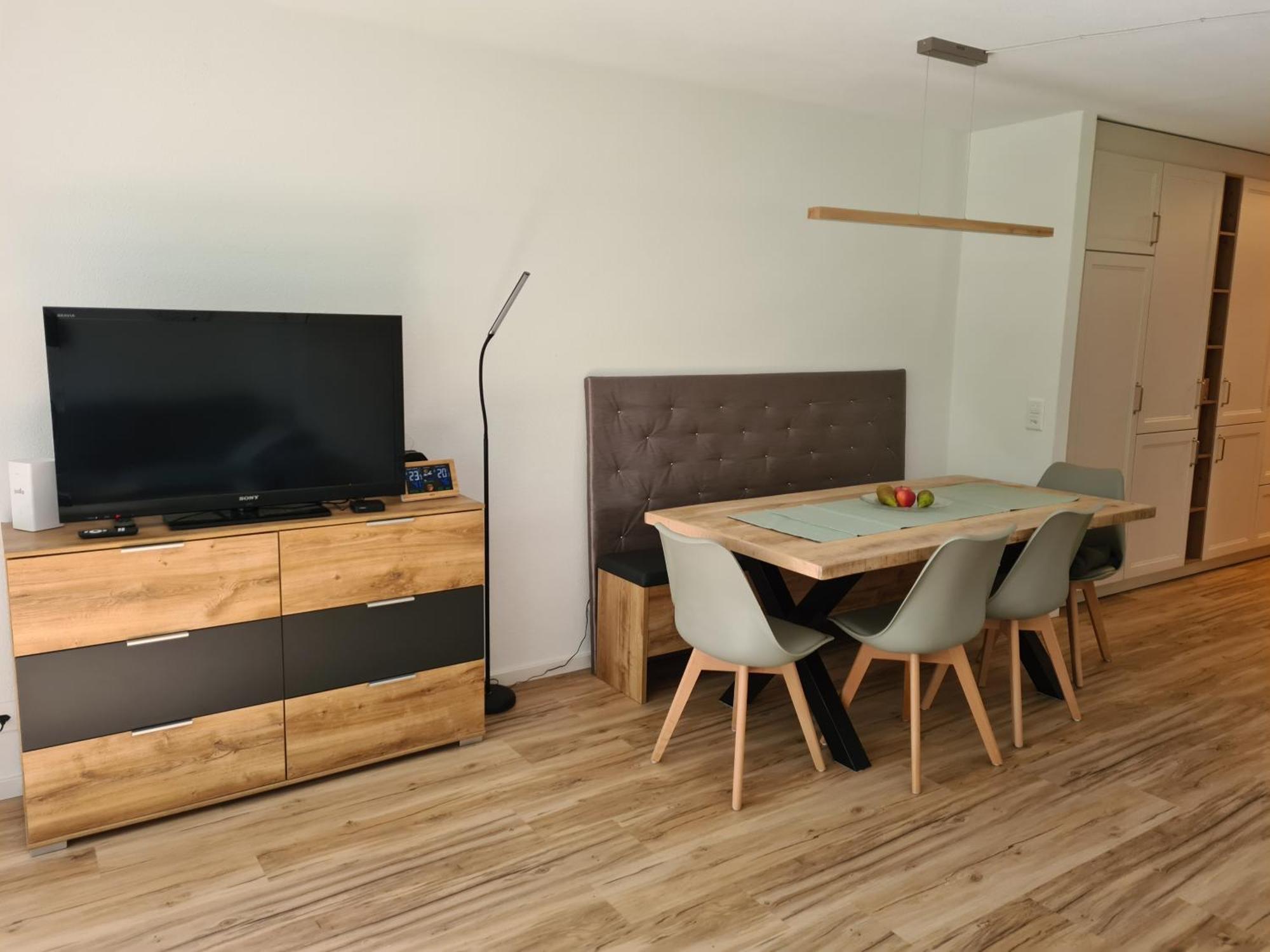Apartments Haus Quelle Лойкербад Екстериор снимка