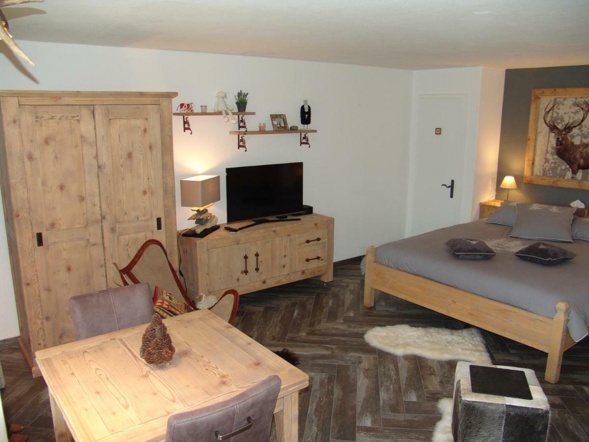 Apartments Haus Quelle Лойкербад Екстериор снимка
